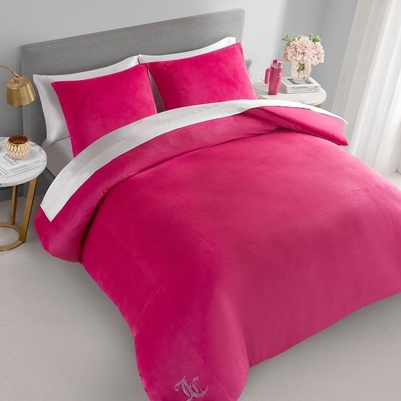Juicy Couture Hot Pink Velour King Comforter Set 3 Piece Luxury Bedding Ensemble - Picture 2 of 8